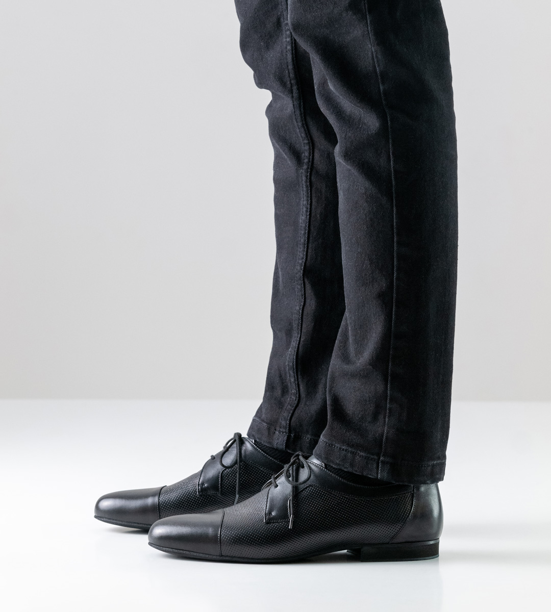 Werner Kern men's dance shoe with 1.5 cm micro heel in combination with black chinos