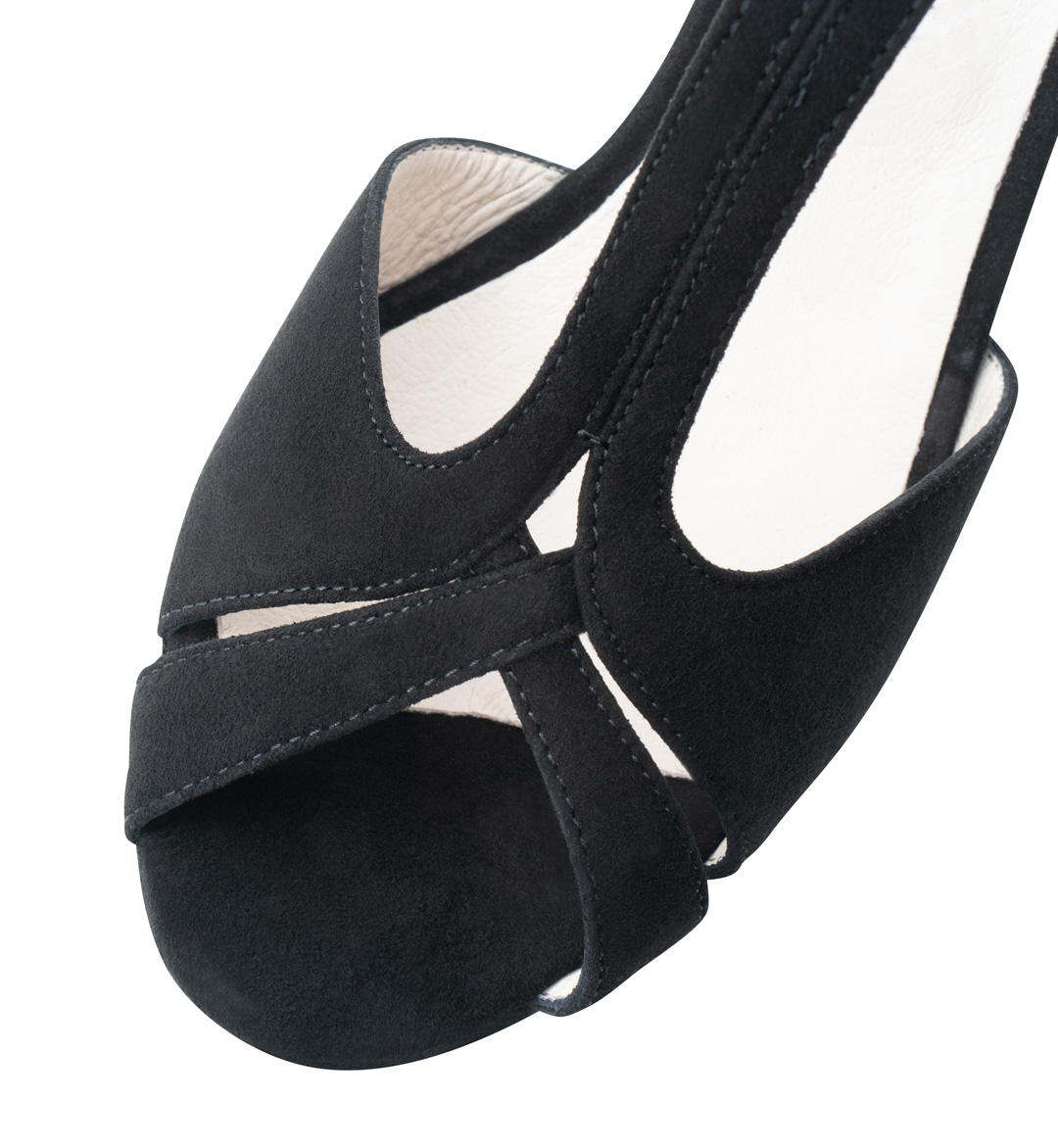 Detailed view of the front part of the Werner Kern women's patent shoe