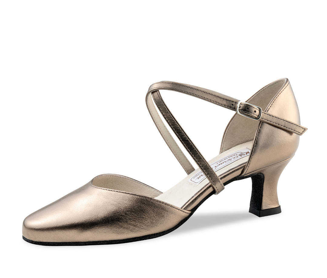 closed ladies dance shoe by Werner Kern in antique silver