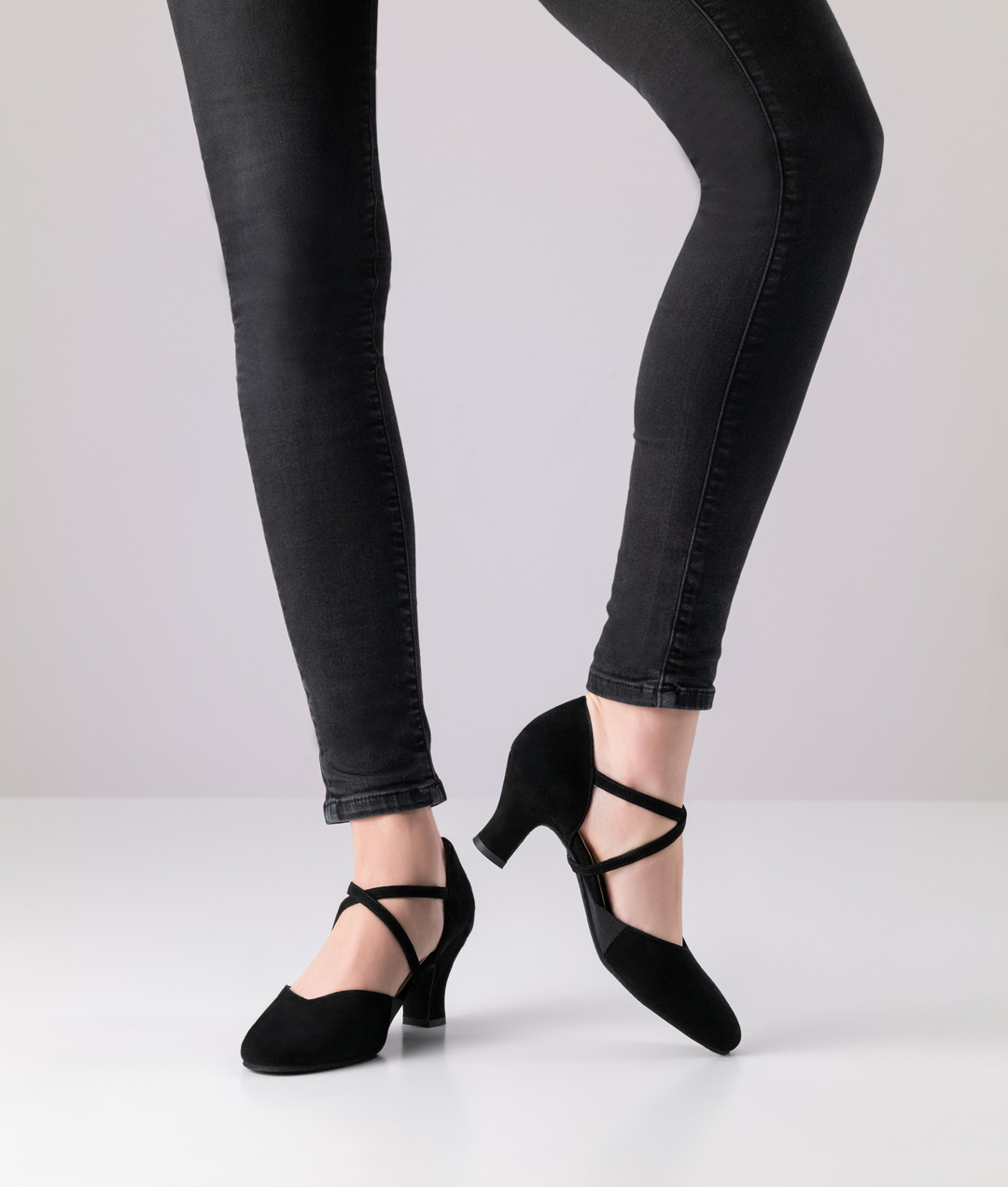 Werner Kern dance shoe Ronja made of soft suede and a 6 cm high comfort heel..