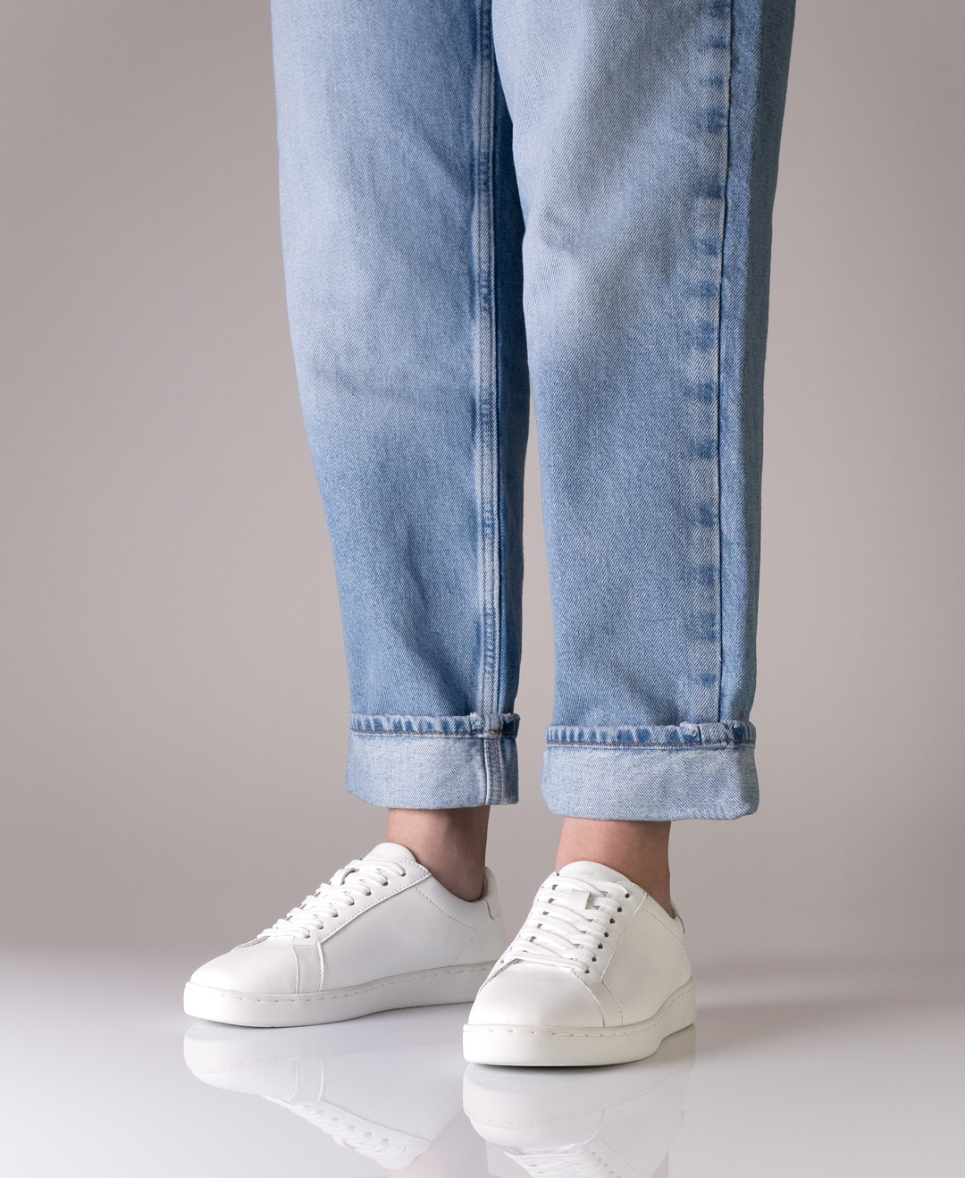 Sneaker 7025 Suny dance sneakers 7025 in white nappa leather and minimalist design for women.