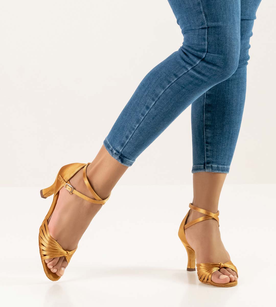 526 classic latin ladies dance shoe in satin flesh