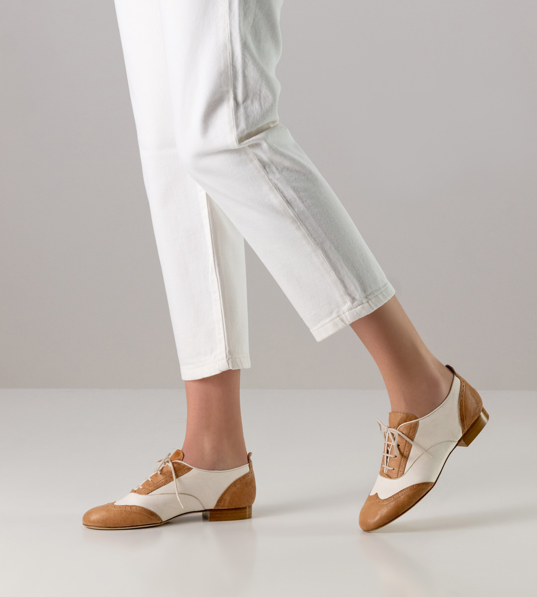 Swing ladies' dance shoe in beige-white by Werner Kern with leather sole