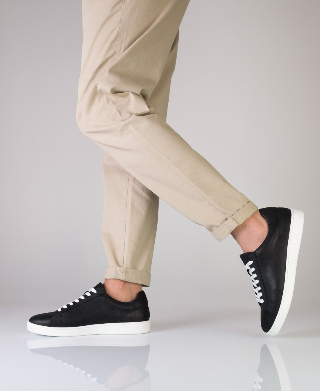 Lightweight dance sneaker 7410 for men with PU sole for indoor and outdoor dancing