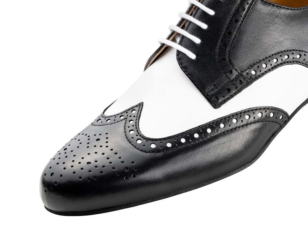 Udine Detail view from the front of the Werner Kern men's dance shoe