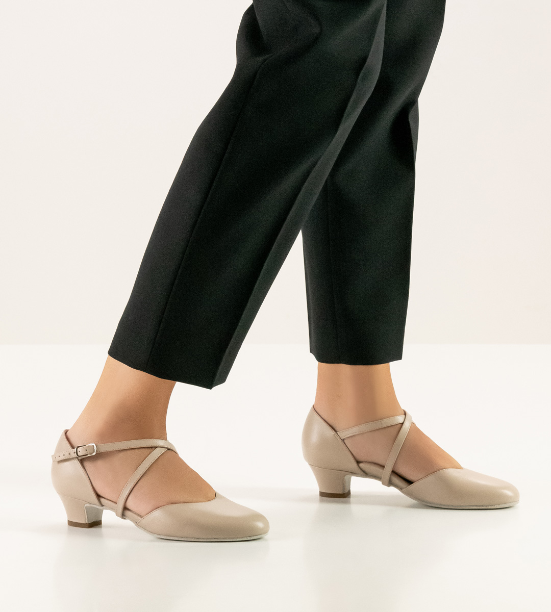 Werner Kern ladies' dance shoe in beige combined with black trousers