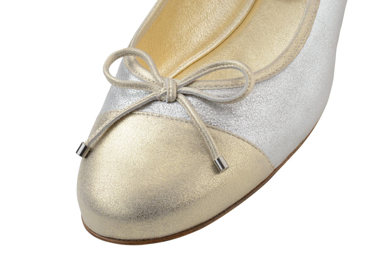 Gea Ballerina in velvet with golden toe cap and golden bow