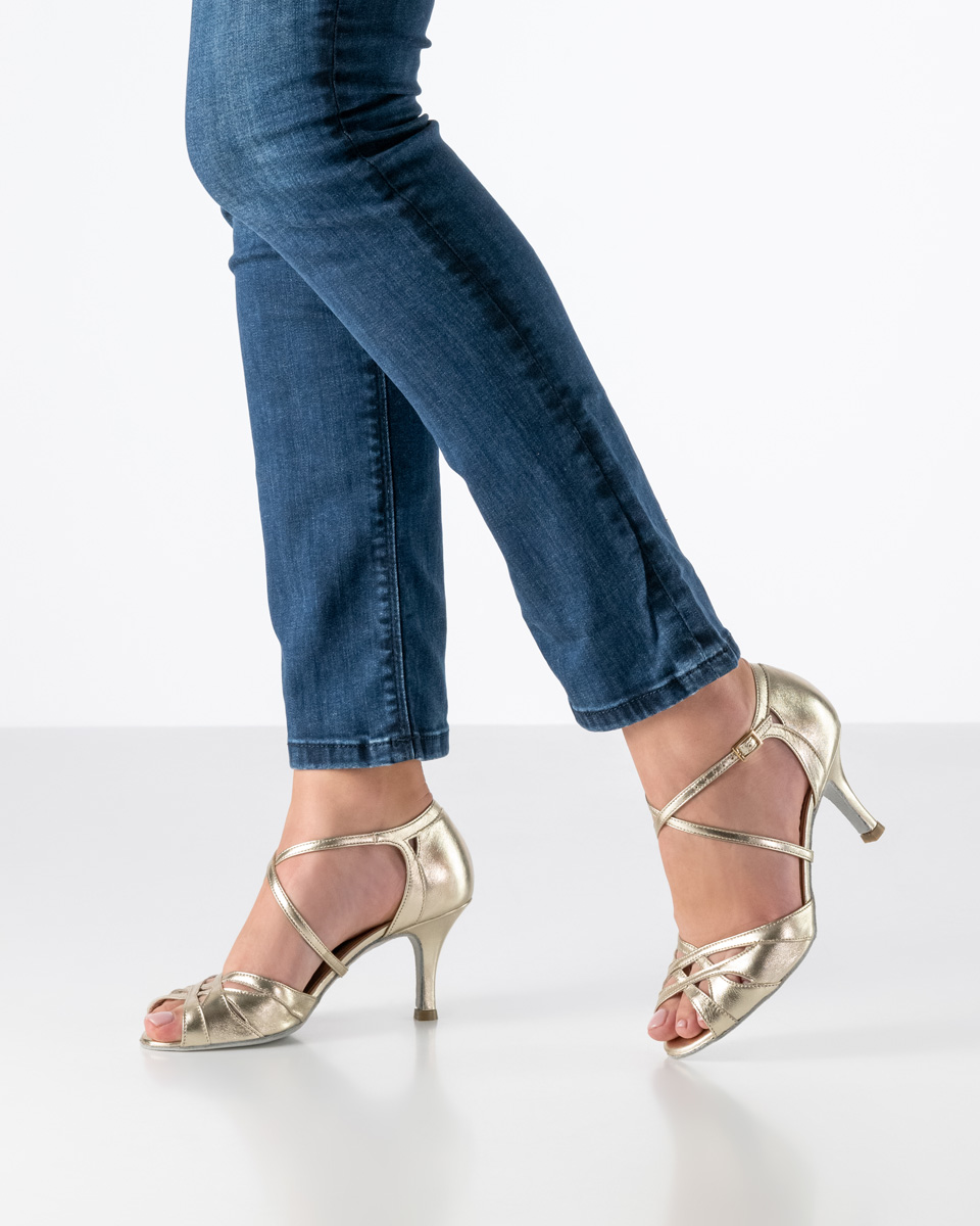 Women's dance shoe Cleo made of golden nappa leather and a 7 cm heel.