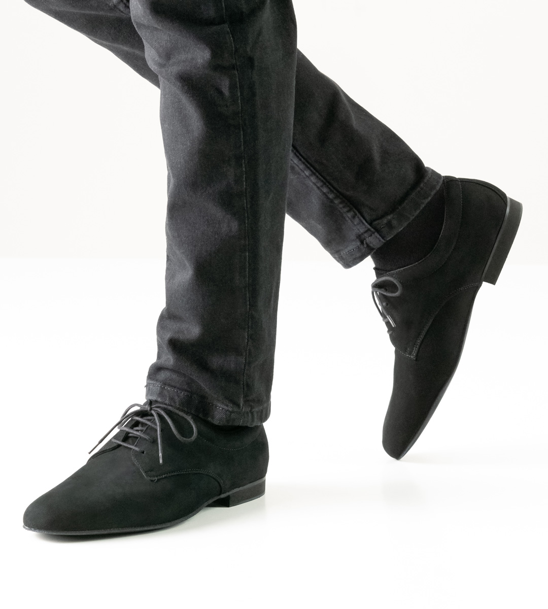 black jeans in combination with 1.5 cm high men's dance shoes by Werner Kern