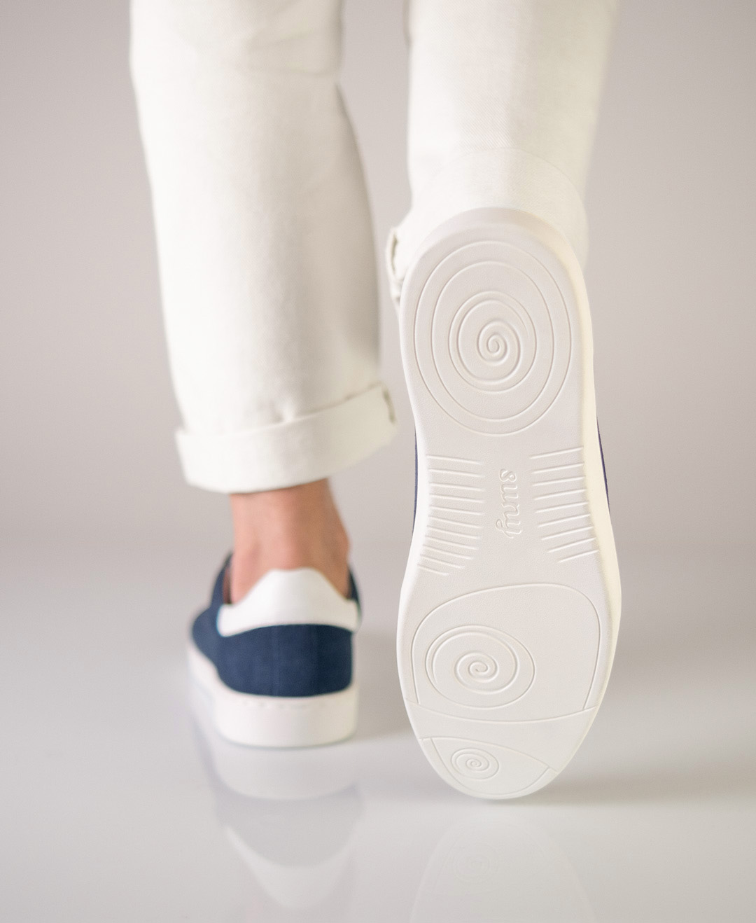 Lightweight dance sneaker 7405 for men in blue and full-length PU sole