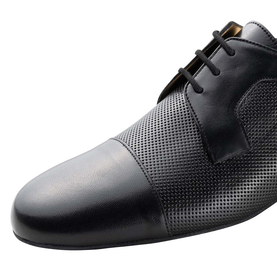 Treviso Detailed view of the perforated leather of the Werner Kern men's dance shoe