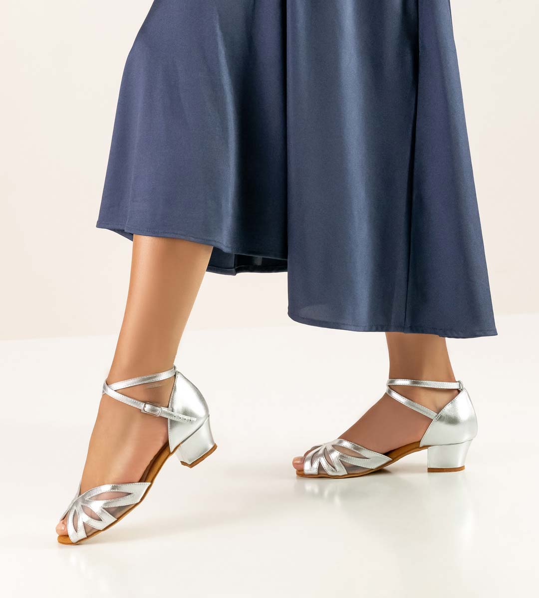 599 Ladies open dance shoe in silver by Anna Kern