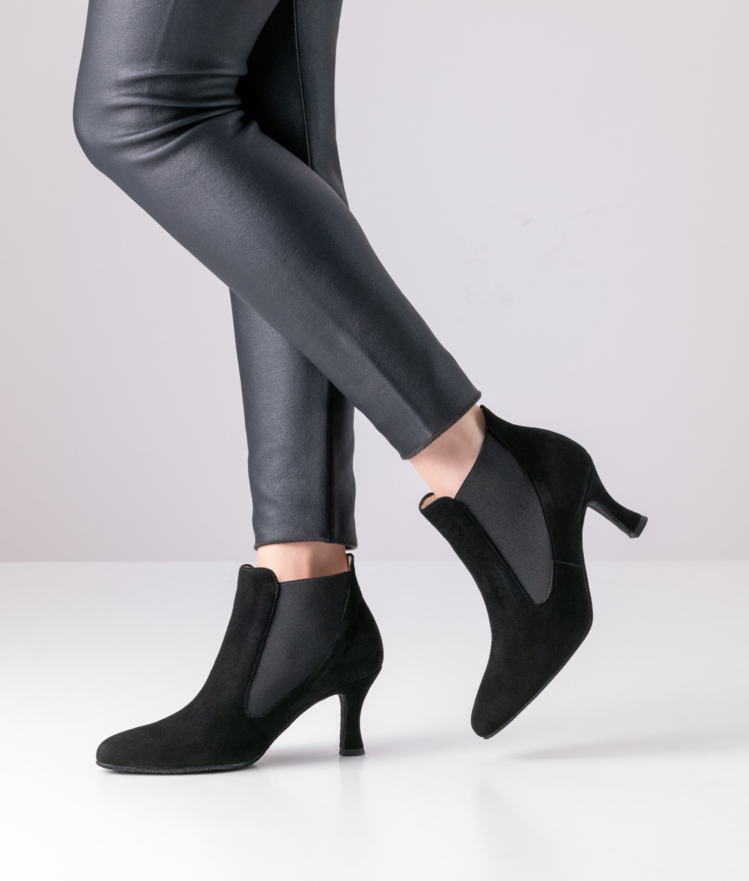 Carina Dance ankle boot Carina in black suede with elasticated inserts and 6.5 cm heel by Werner Kern.
