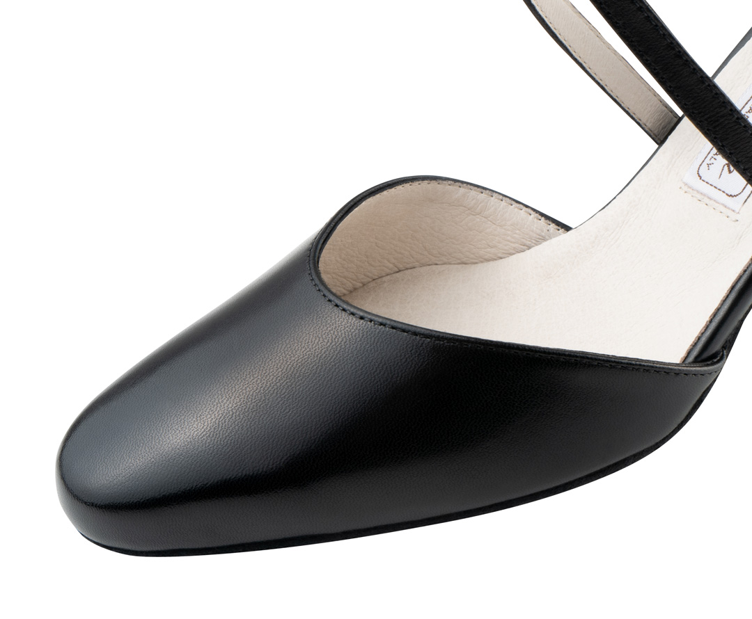 View in detail from the front of Werner Kern women's dance shoe 