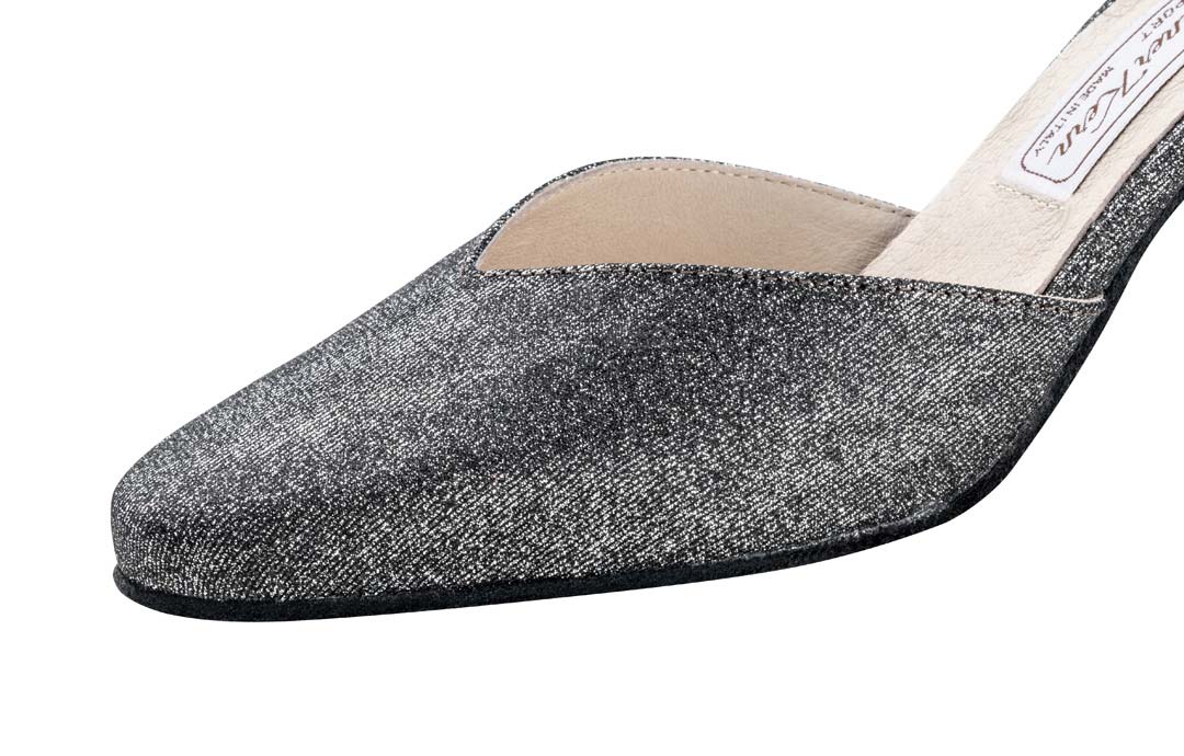 Werner Kern women's dance shoe in detail from the front