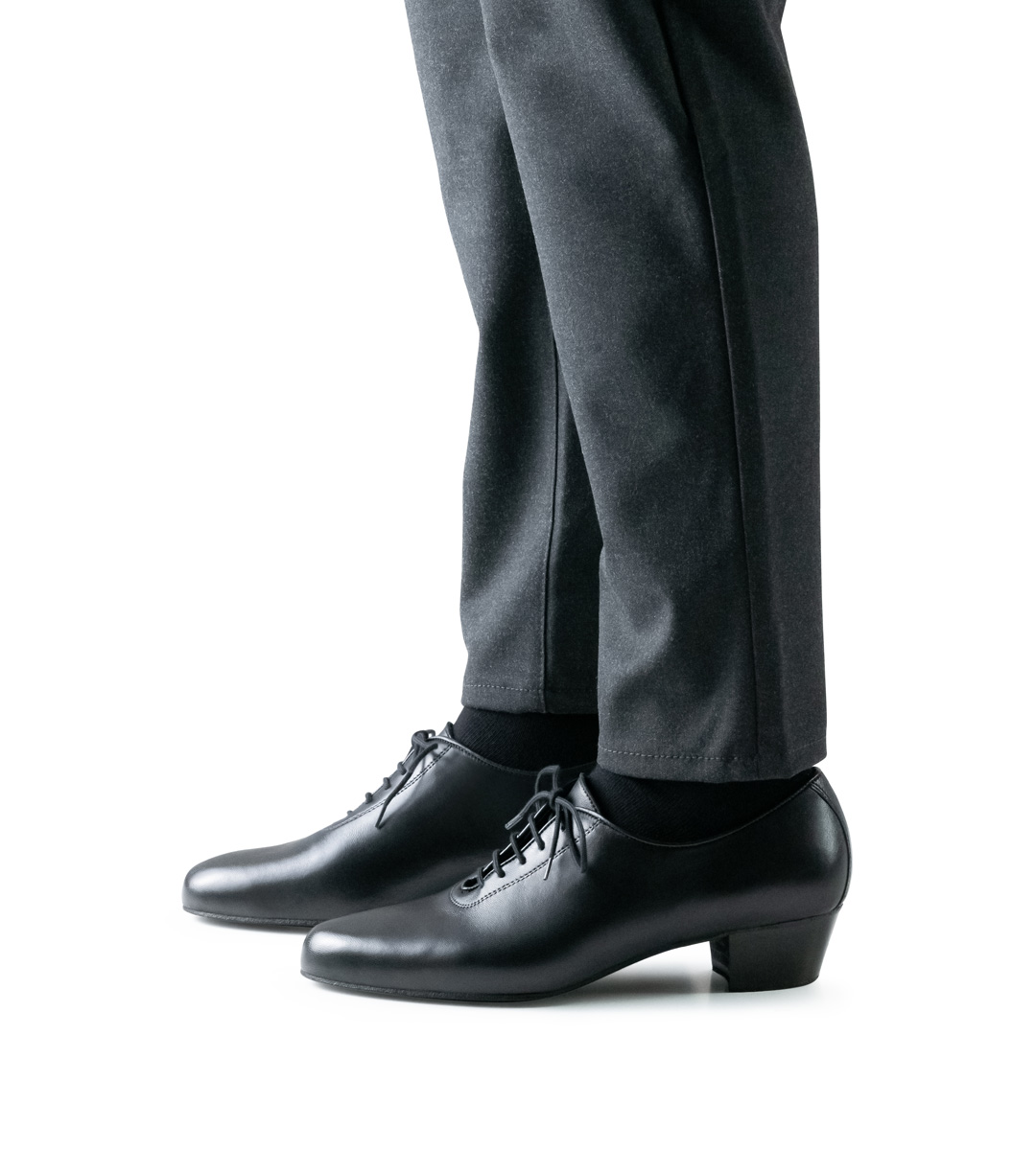 Grey trousers in combination with Werner Kern men's dance shoe with 4 cm heel height