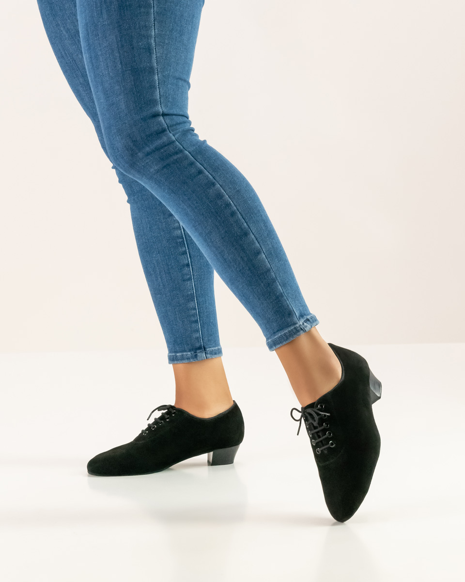 Blue jeans in combination with Anna Kern ladies lace-up dance shoe