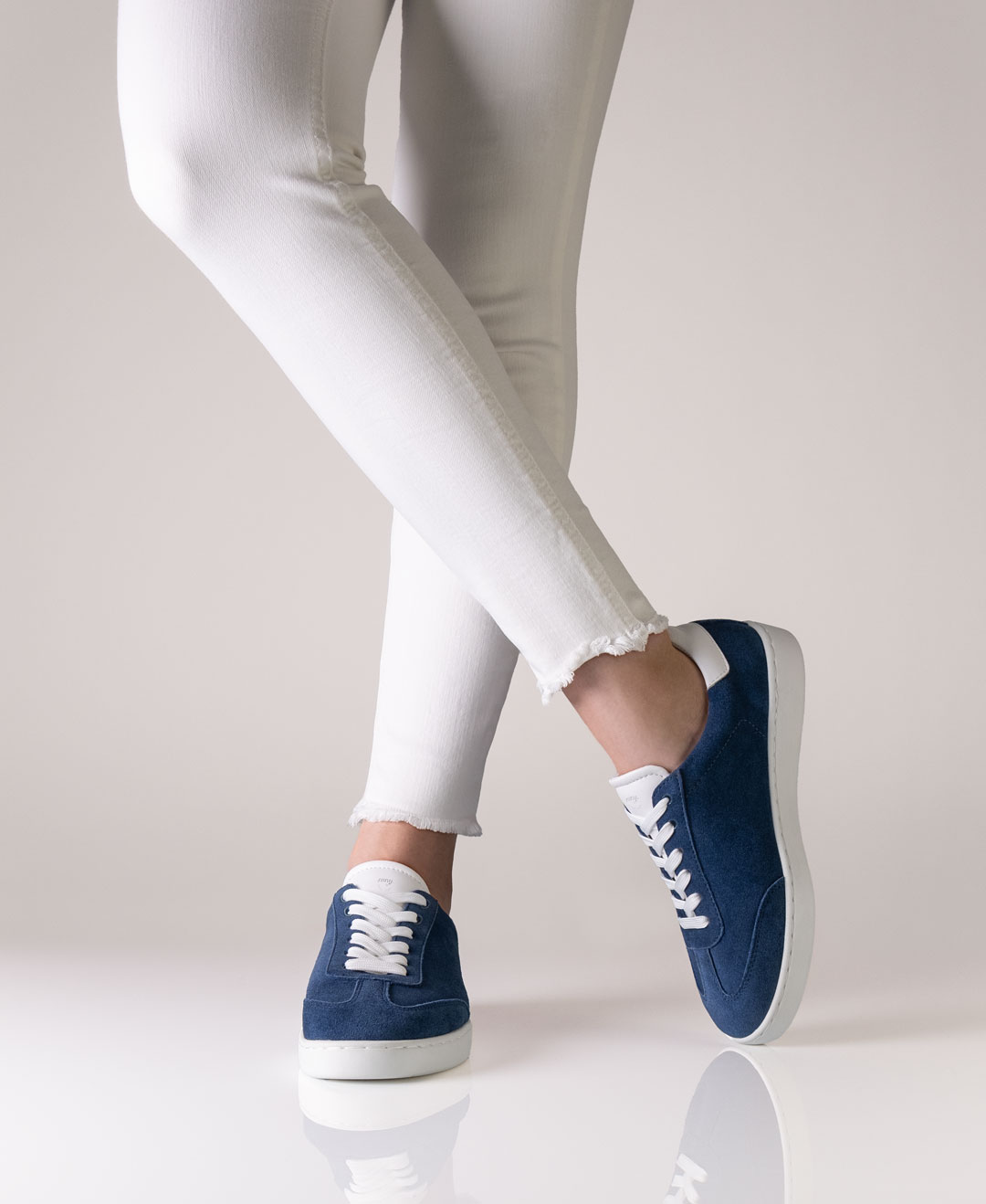 Dance sneaker 7005 in blue for women with full-length sole