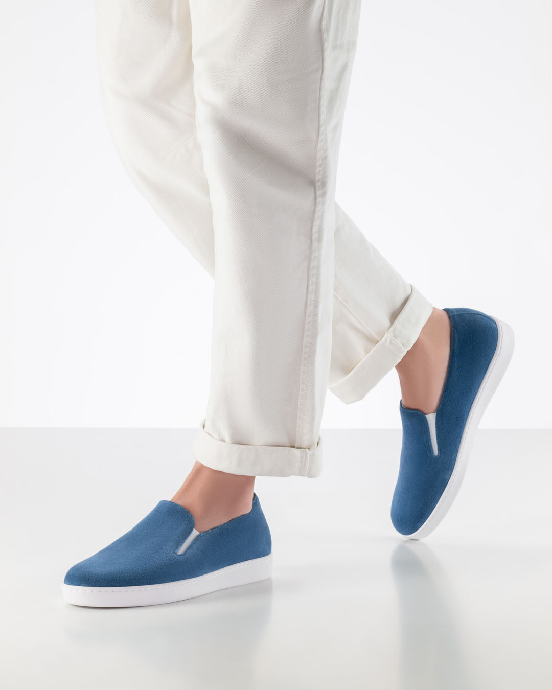 Dance trainers in the form of slip-ons, made from blue suede with a white sole, suitable for both indoors and outdoors, by Werner Kern
