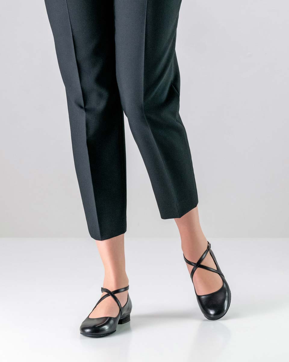 Fanny Werner Kern women's dance shoe with 1.5 cm heel height in combination with black trousers