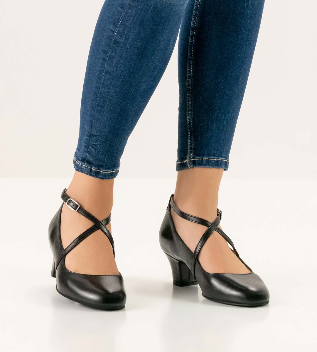 Sidney Werner Kern women's dance shoe in black smooth leather