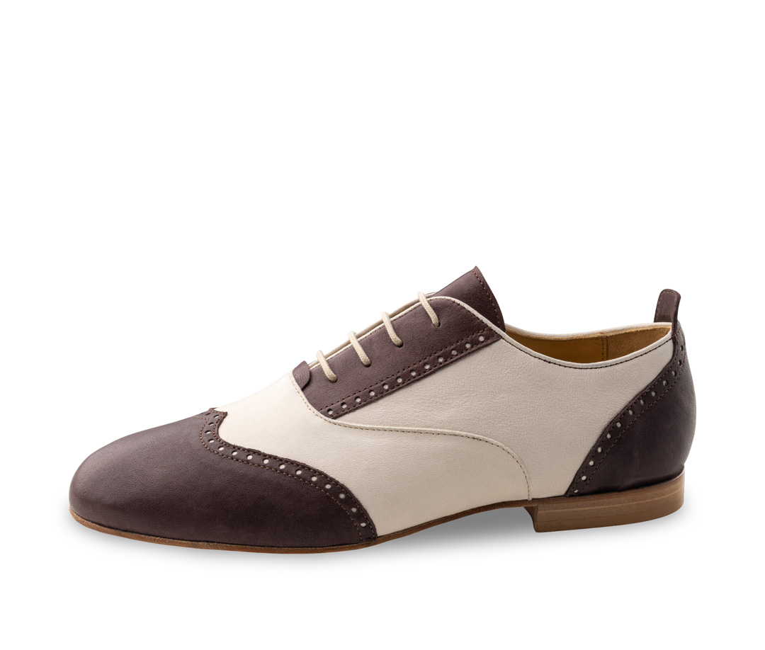 Dance shoes Carrara - Werner Kern with street-ready sole in Beige/Bordo, sustainably tanned goat leather for fantastically soft comfort, extremely flexible and comfortable with 4xFast lacing for secure hold, fantastically comfortable heel height of 1.5 cm