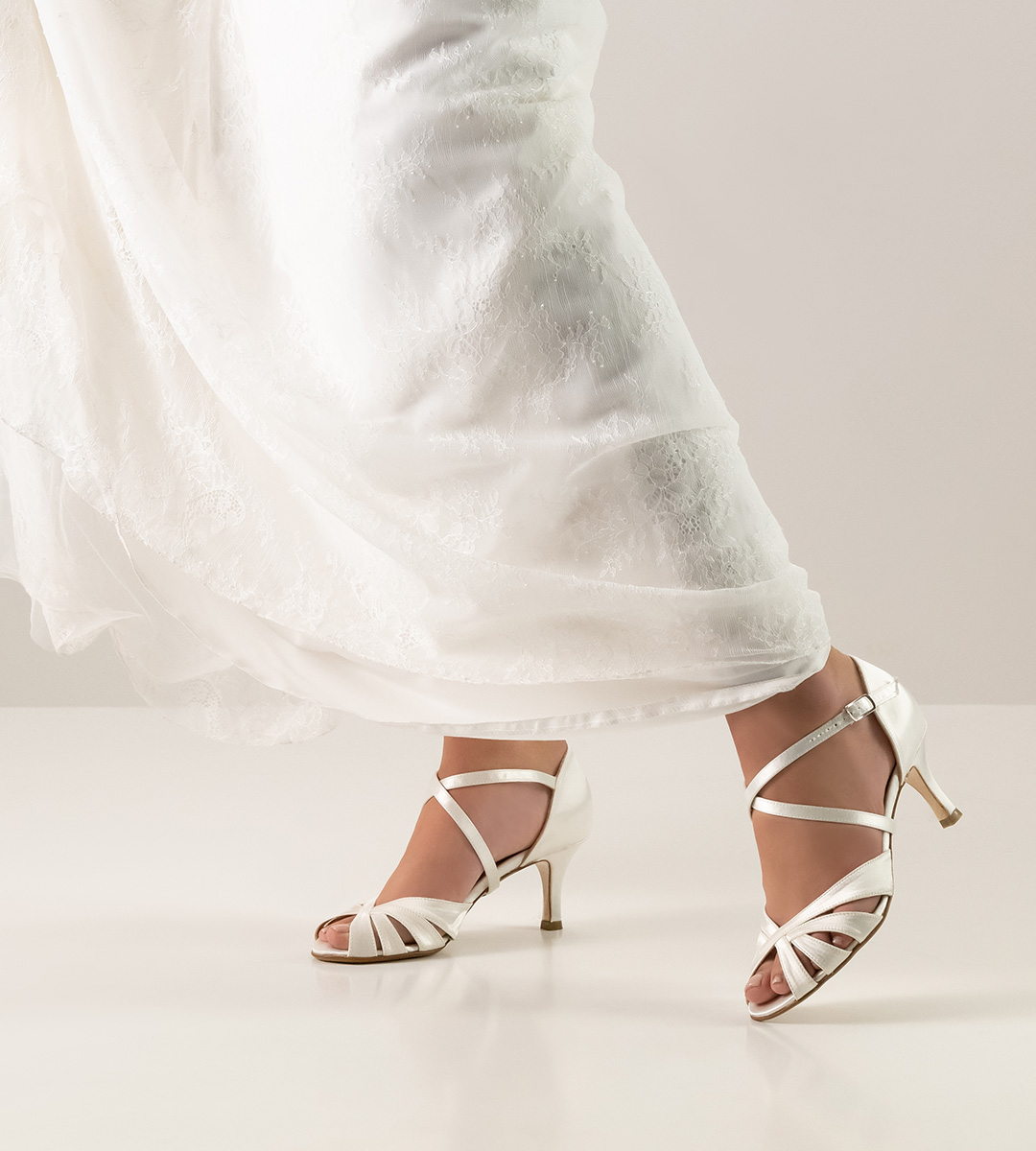 Paris Nueva Epoca bridal shoe with leather sole