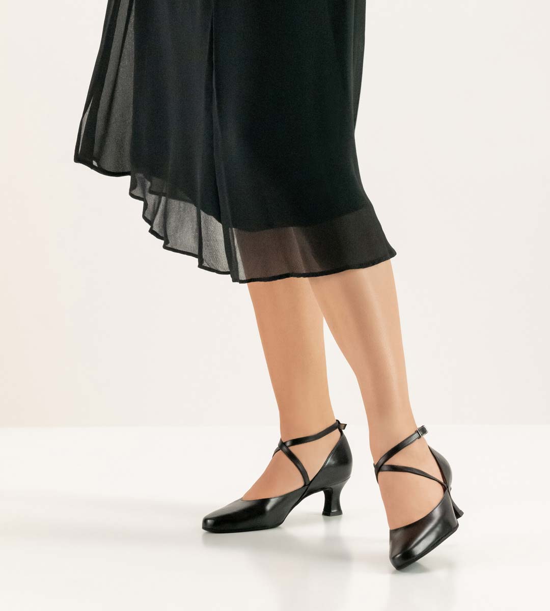Shirley closed ladies dance shoe by Werner Kern with ankle strap