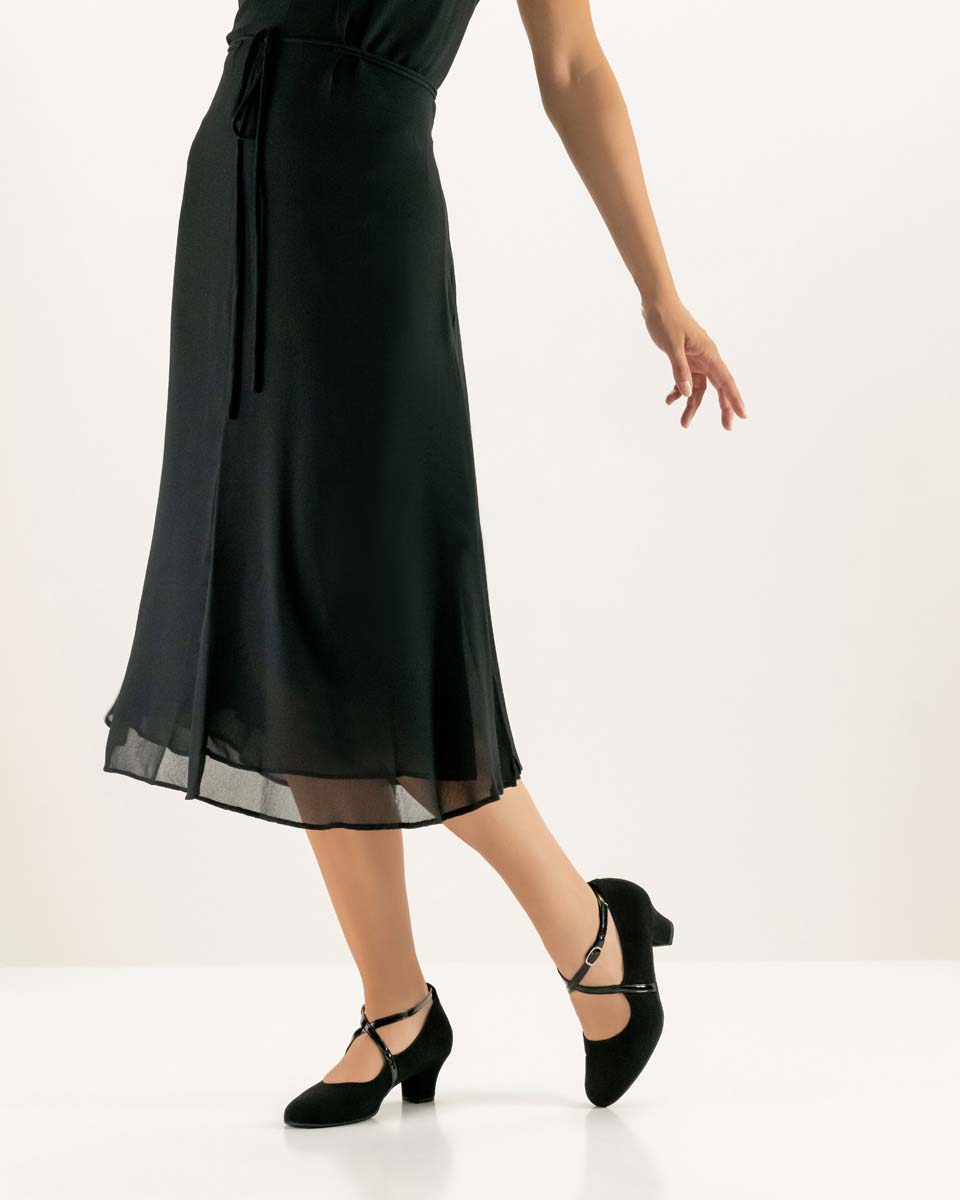 Tabea black Werner Kern ladies' dance shoe in combination with black dress