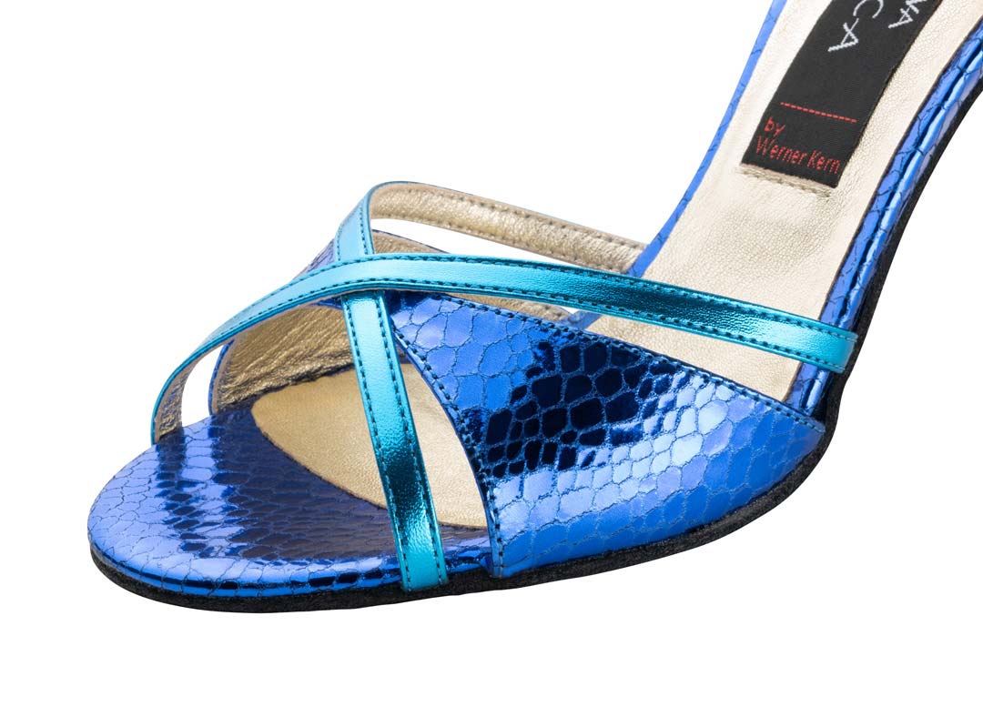 Angeles Detail view of Nueva Epoca women's dance shoe from the front