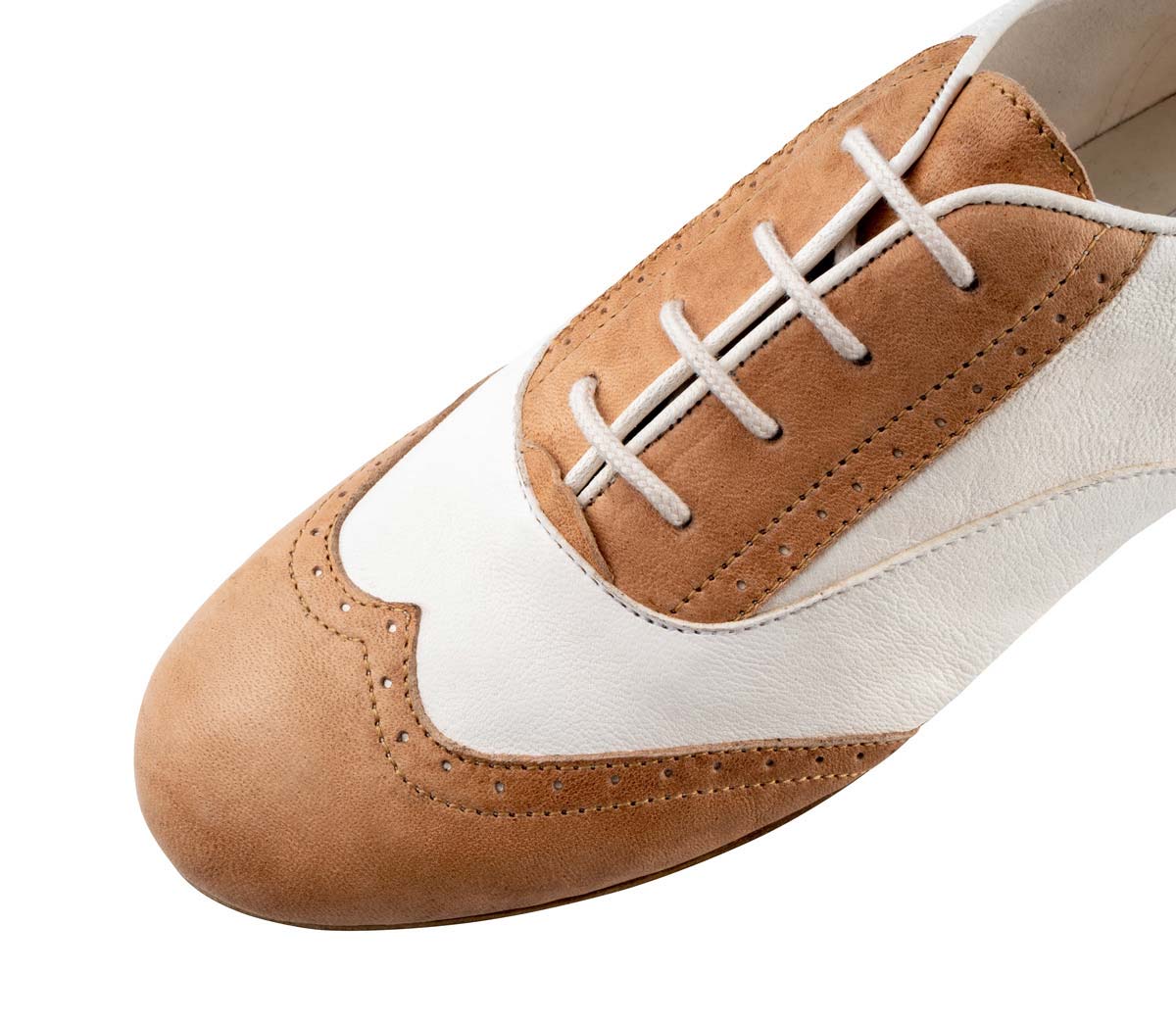 Detail view from the front of the Werner Kern Swing women's dance shoe