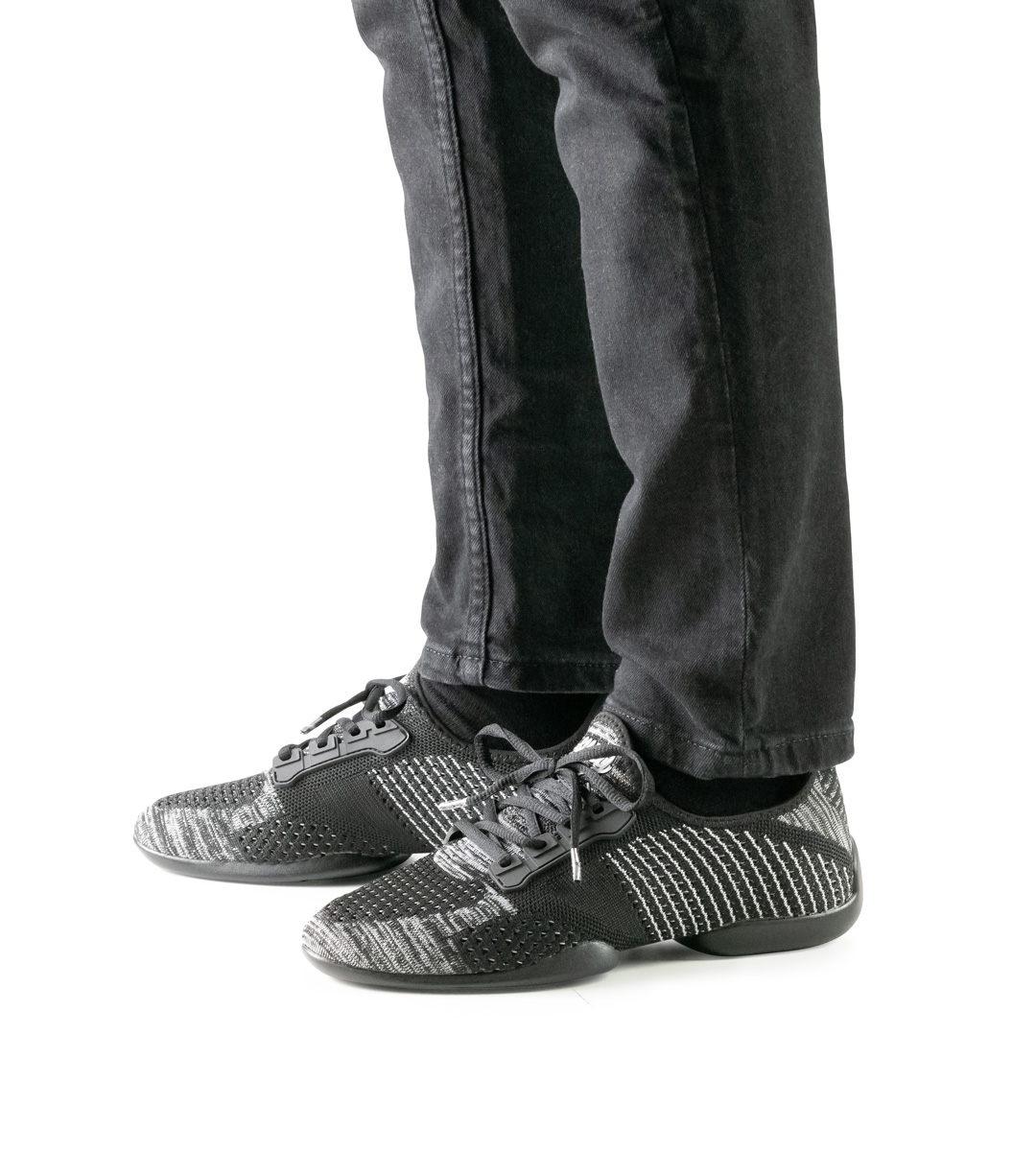 Black trousers in combination with Salsa men's dance sneakers from Suny