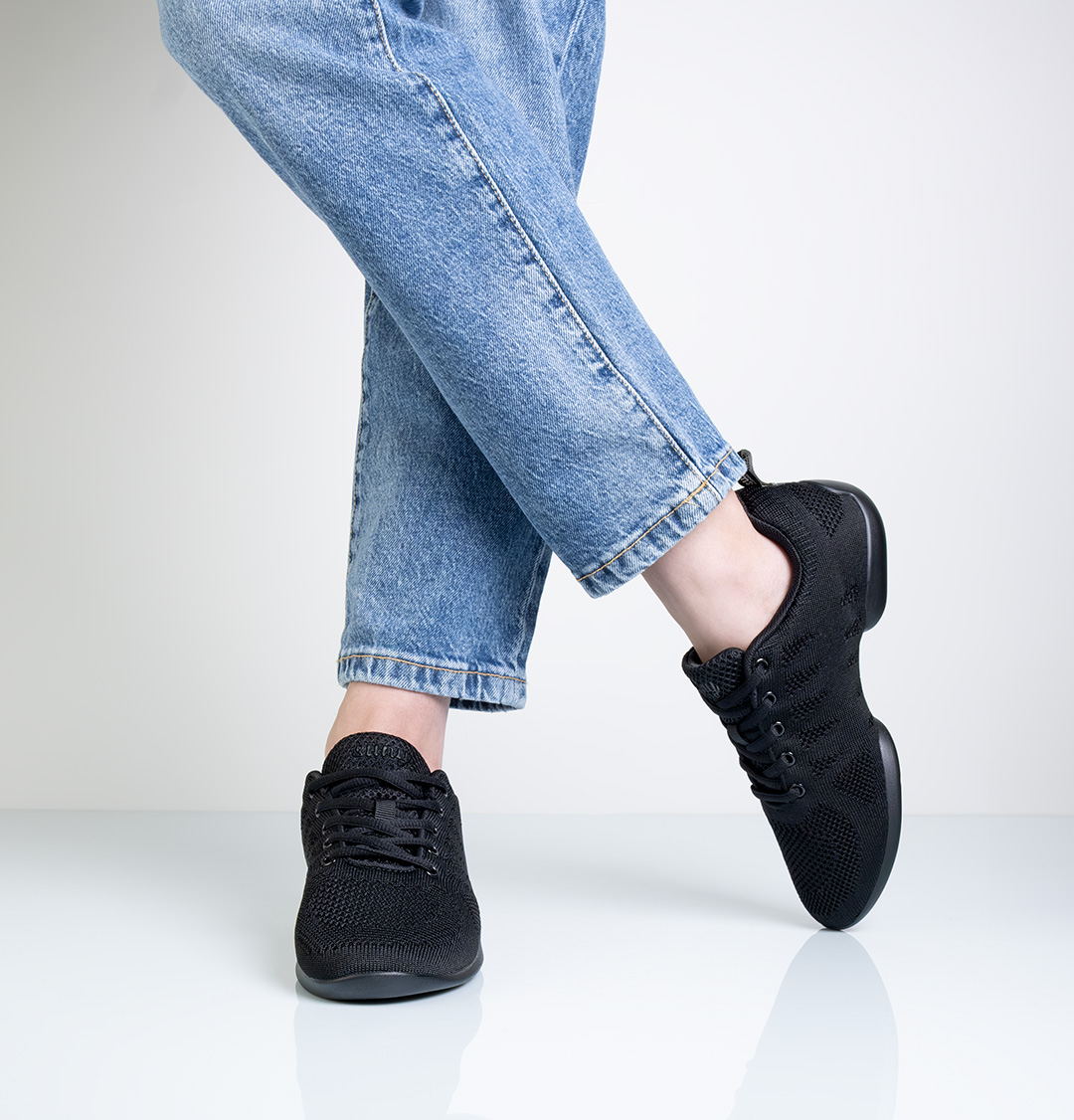 Casual, lightweight dance sneaker in black with split sole by Suny.