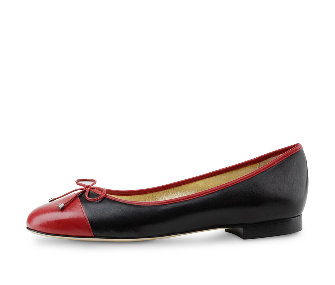 Ballerina Ada - Werner Kern Ballerinas Black and red ballerina from Werner Kern with red bow