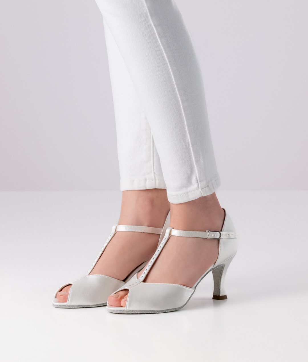 Mona Open-toe bridal dance shoe with 6.5 cm heel in white satin with T-strap and rhinestones by Werner Kern.