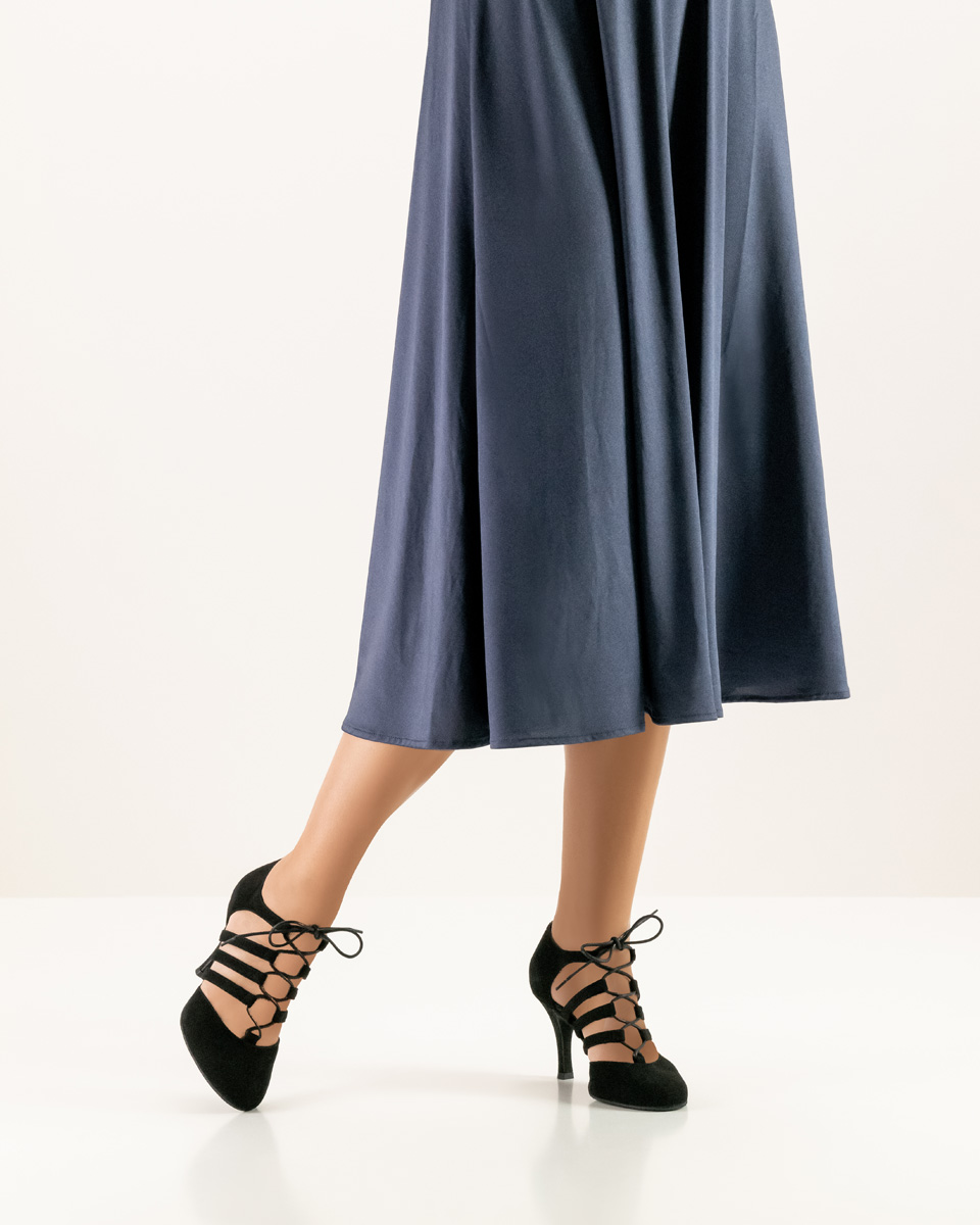 Nueva Epoca ladies' lace-up dance shoe in combination with grey skirt