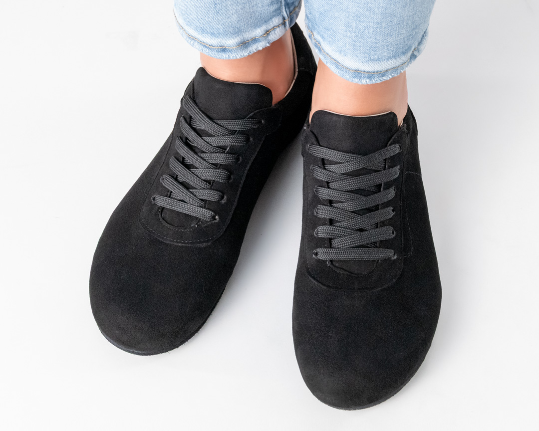 Wie barfuß tanzen- weicher, leichter und ultrabiegsamer Barfußtanzschuhs echtem Velourleder von Werner Kern