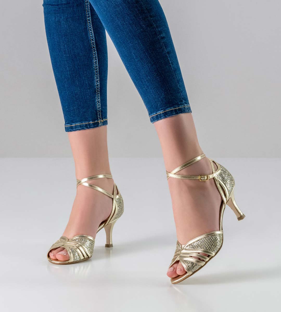 Scarlet platinum coloured Nueva Epoca ladies dance shoe with leather sole