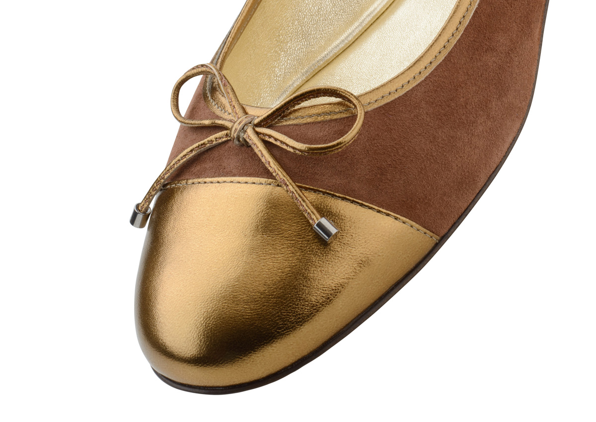 Juno Eleganter Ballerina aus braunem Wildleder und kupferfarbener Schleife