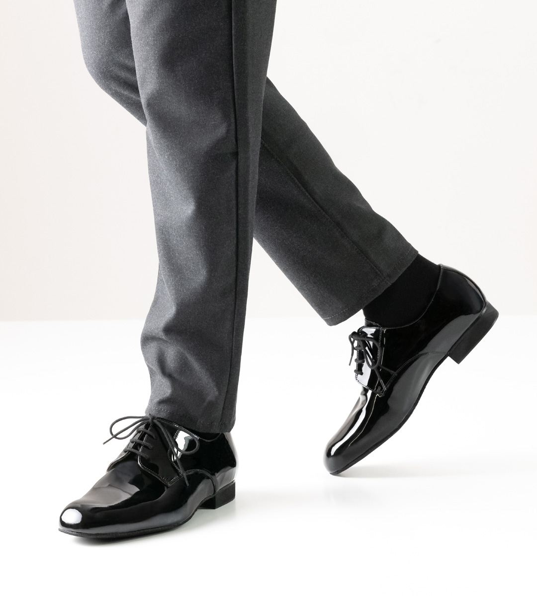Standard men's dance shoe from Werner Kern in patent for wide feet